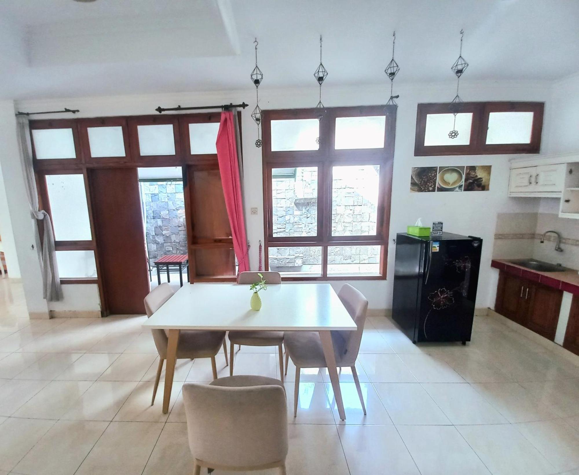 Homestay Simply Homy Warungboto Dekat Gembiraloka Джок'якарта Екстер'єр фото