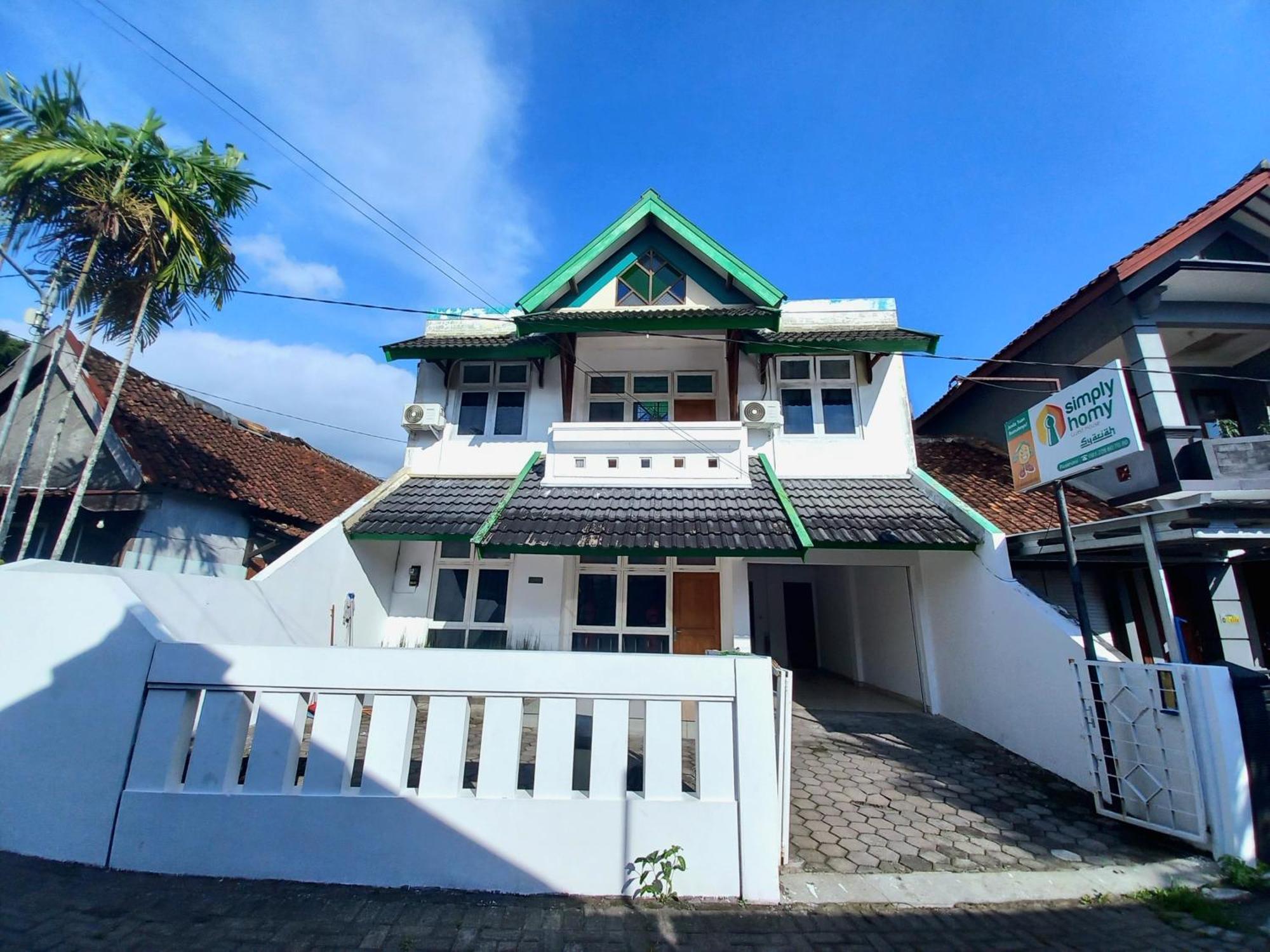 Homestay Simply Homy Warungboto Dekat Gembiraloka Джок'якарта Екстер'єр фото
